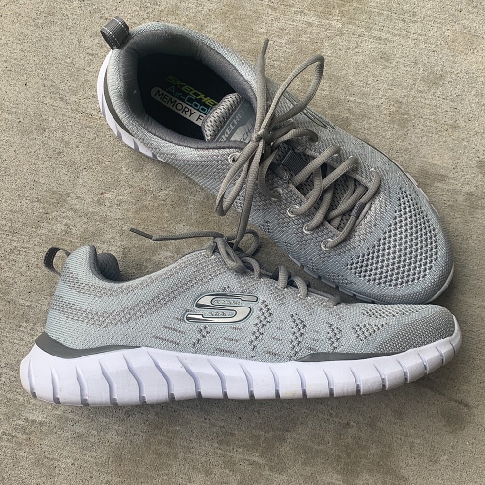 Skechers Men's Overhaul Debbir Sneakers